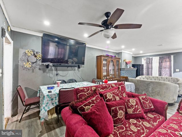 37 CHRISTOPH AVE, Trenton, NJ 08618