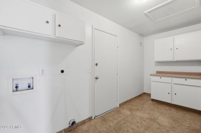 5537 W MICHIGAN Avenue, Glendale, AZ 85308