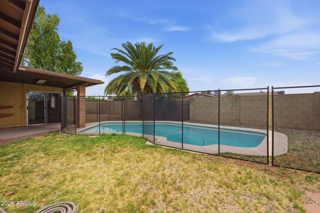 5537 W MICHIGAN Avenue, Glendale, AZ 85308