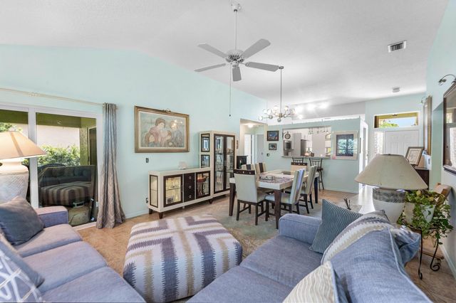 3007 Casa Rio Court, Palm Beach Gardens, FL 33418