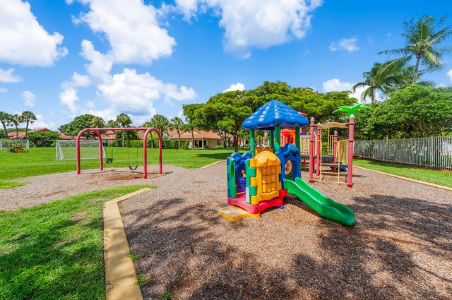 3007 Casa Rio Court, Palm Beach Gardens, FL 33418