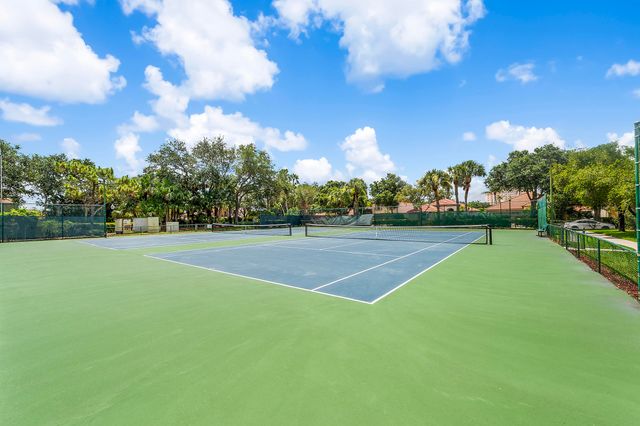 3007 Casa Rio Court, Palm Beach Gardens, FL 33418