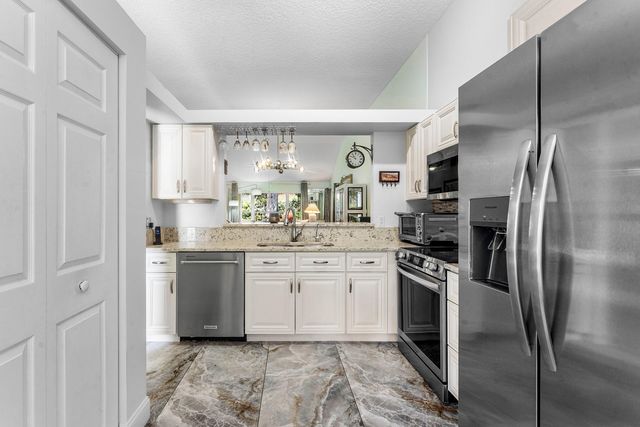 3007 Casa Rio Court, Palm Beach Gardens, FL 33418