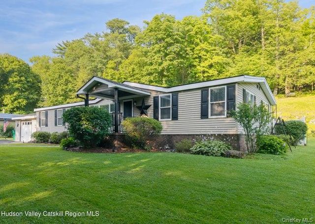 618 Old Stage Road, Saugerties, NY 12477