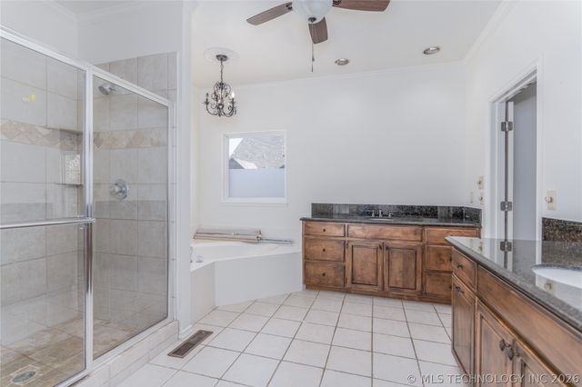 8303 S 69th East Avenue, Tulsa, OK 74133