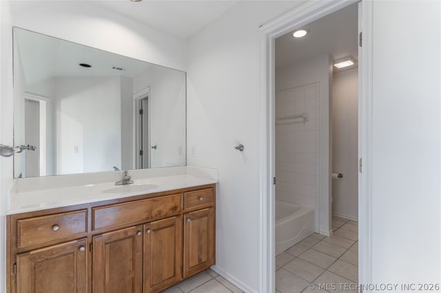 8303 S 69th East Avenue, Tulsa, OK 74133