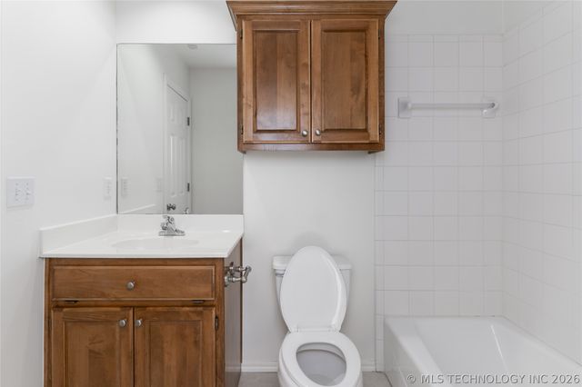 8303 S 69th East Avenue, Tulsa, OK 74133