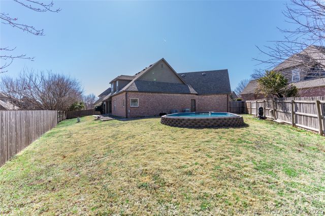8303 S 69th East Avenue, Tulsa, OK 74133