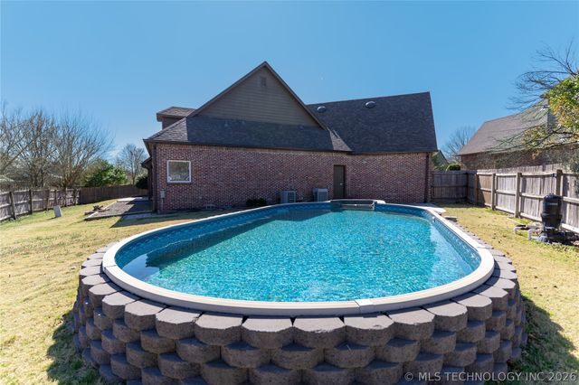 8303 S 69th East Avenue, Tulsa, OK 74133