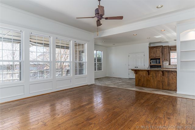 8303 S 69th East Avenue, Tulsa, OK 74133