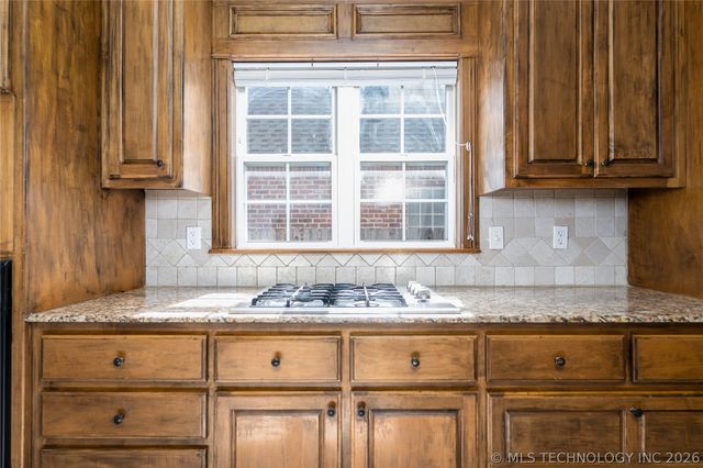 8303 S 69th East Avenue, Tulsa, OK 74133