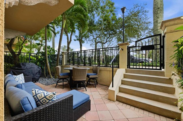 11850 Valencia Gardens Avenue, Palm Beach Gardens, FL 33410