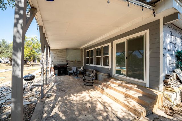 1220 Inspiring View, Canyon Lake, TX 78133