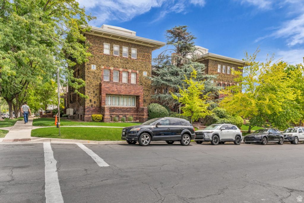86 N B #8, Salt Lake City, UT 84103 — photo 2