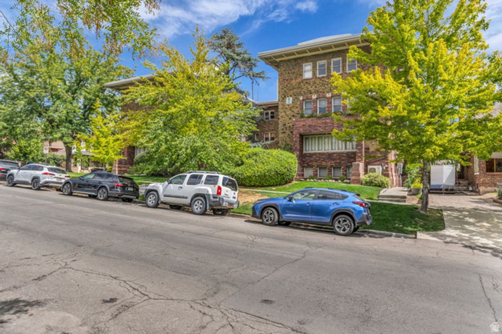 86 N B #8, Salt Lake City, UT 84103 — photo 3