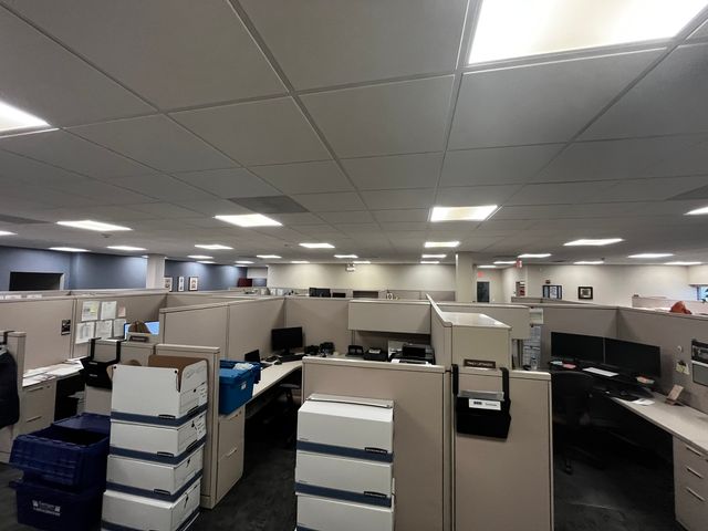 3005 Tollview Drive, Rolling Meadows, IL 60008