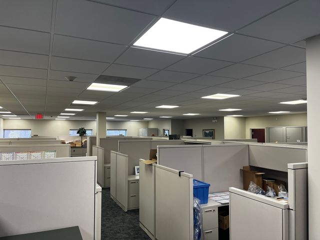 3005 Tollview Drive, Rolling Meadows, IL 60008