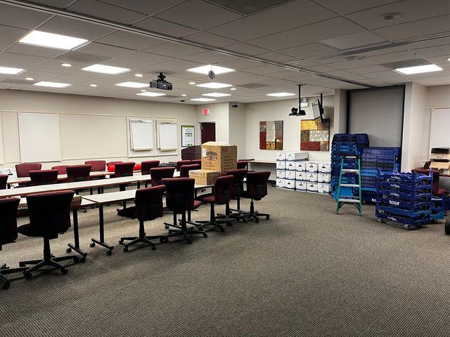 3005 Tollview Drive, Rolling Meadows, IL 60008