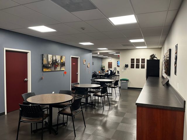 3005 Tollview Drive, Rolling Meadows, IL 60008