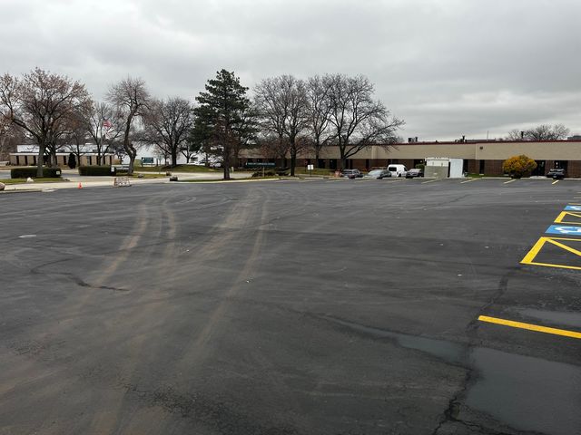 3005 Tollview Drive, Rolling Meadows, IL 60008