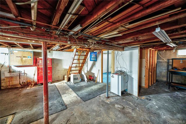 157 Hawthorne Street, Mastic, NY 11950