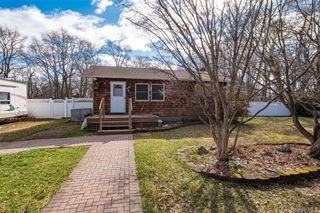 157 Hawthorne Street, Mastic, NY 11950