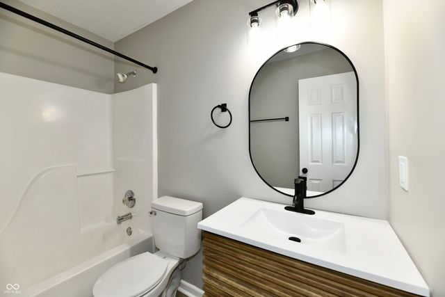 1130 Threshing Court, Indianapolis, IN 46229