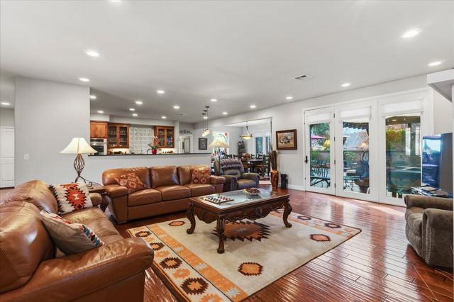 576 Chimney Hill Ct, Angels Camp, CA 95222