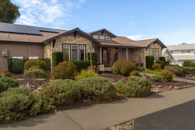 576 Chimney Hill Ct, Angels Camp, CA 95222