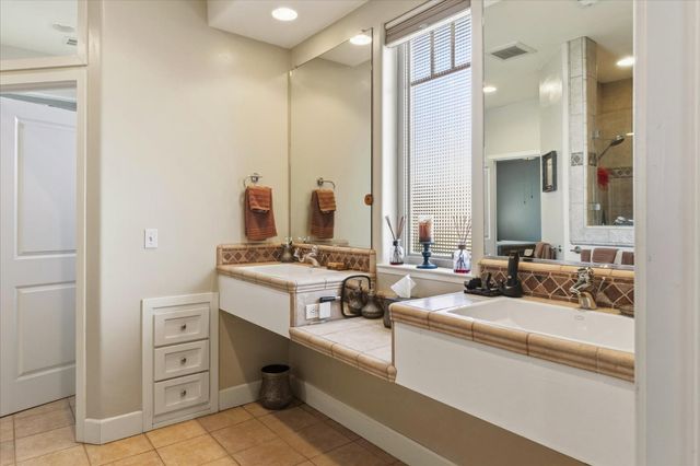 576 Chimney Hill Ct, Angels Camp, CA 95222