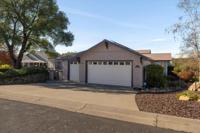 576 Chimney Hill Ct, Angels Camp, CA 95222
