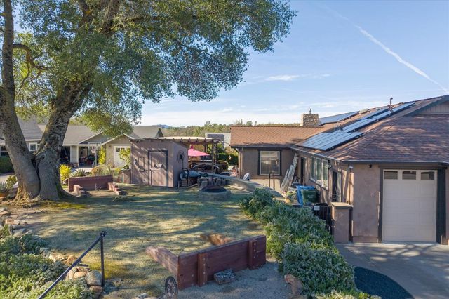 576 Chimney Hill Ct, Angels Camp, CA 95222