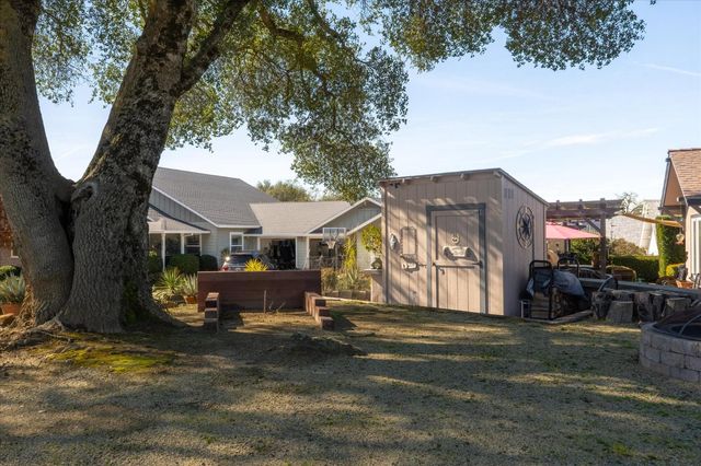 576 Chimney Hill Ct, Angels Camp, CA 95222