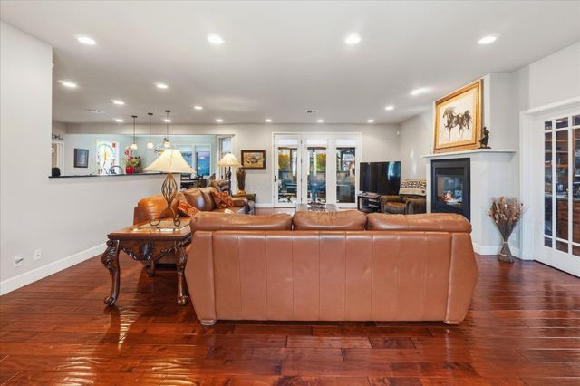 576 Chimney Hill Ct, Angels Camp, CA 95222