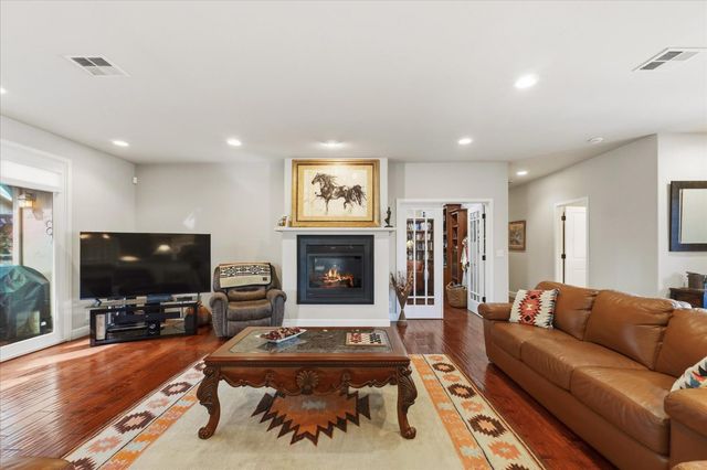 576 Chimney Hill Ct, Angels Camp, CA 95222