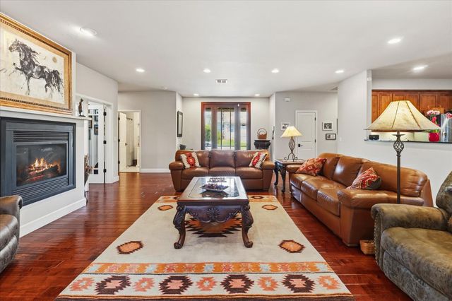 576 Chimney Hill Ct, Angels Camp, CA 95222