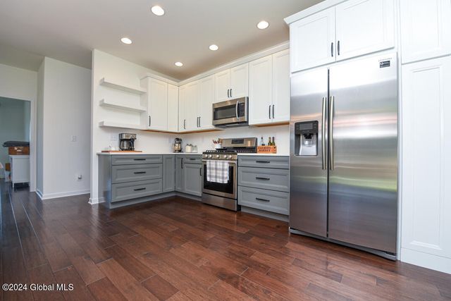 6 Hunter Court, Milton, NY 12020