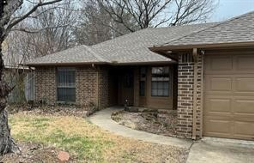 1700 Audra Lane, Denton, TX 76209