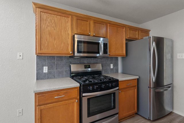 3515 Rock Shelf LN, Round Rock, TX 78681