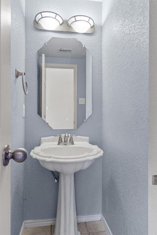 3515 Rock Shelf LN, Round Rock, TX 78681