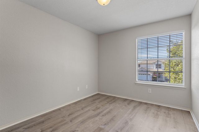 3515 Rock Shelf LN, Round Rock, TX 78681