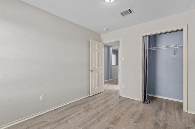 3515 Rock Shelf LN, Round Rock, TX 78681