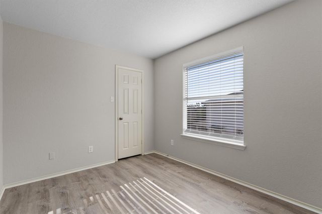 3515 Rock Shelf LN, Round Rock, TX 78681