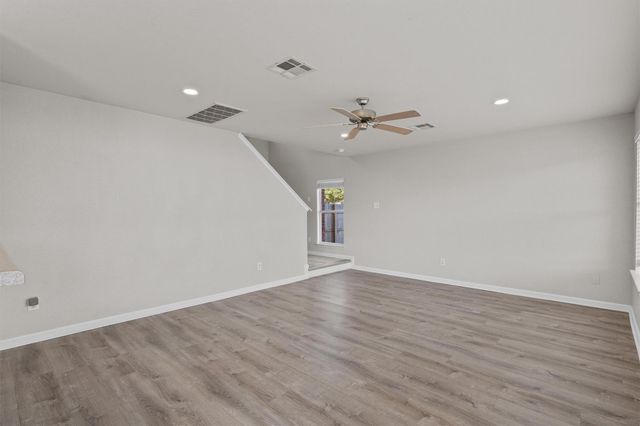 3515 Rock Shelf LN, Round Rock, TX 78681