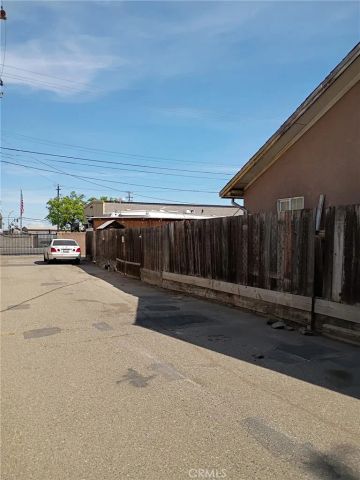 109 Calaveras, Modesto, CA 95354