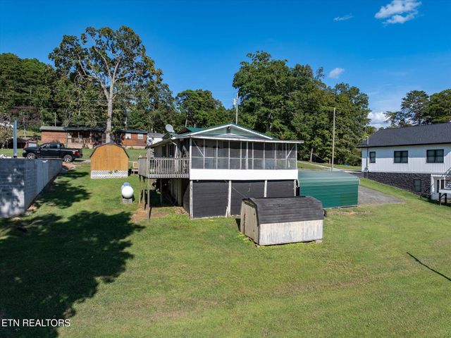 1551 Millstone Beach Rd, Dandridge, TN 37725