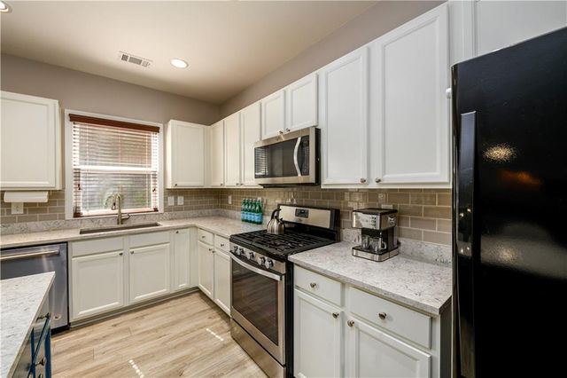 6301 Pierless Avenue, Sugar Hill, GA 30518