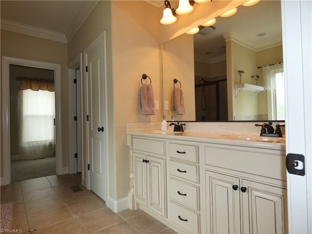357 Willow Ridge Lane, Winston-salem, NC 27127