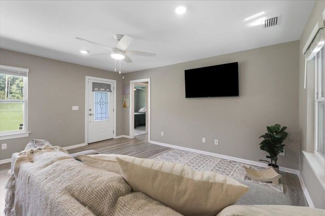 175 Oak Grove Lane, Quincy, FL 32351