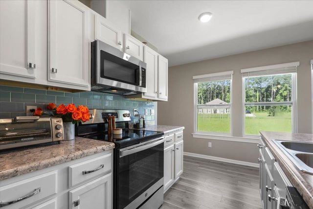 175 Oak Grove Lane, Quincy, FL 32351